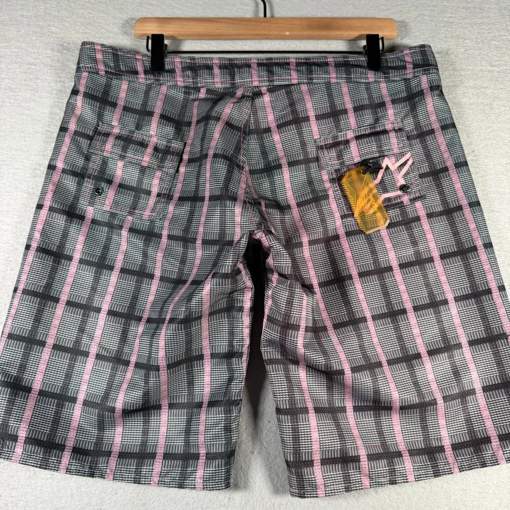 Alpinestars Mens Plaid Board Shorts Pink Black Grey Cherry Blossom Size 11 37W